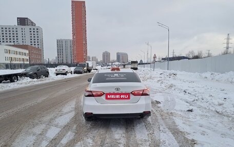 Toyota Camry, 2020 год, 1 800 000 рублей, 9 фотография