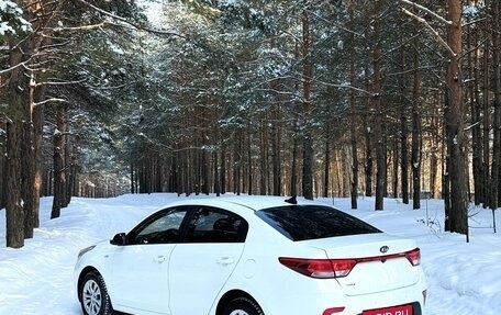 KIA Rio IV, 2017 год, 1 050 000 рублей, 4 фотография