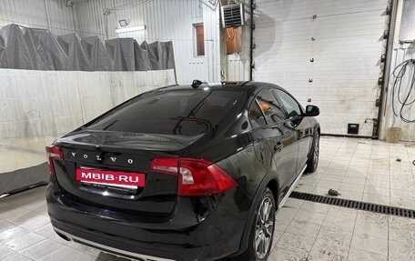 Volvo S60 Cross Country, 2017 год, 2 350 000 рублей, 11 фотография