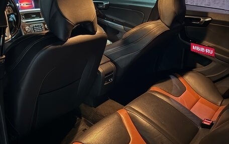 Volvo S60 Cross Country, 2017 год, 2 350 000 рублей, 14 фотография