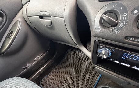 Toyota Vitz, 2002 год, 450 000 рублей, 10 фотография