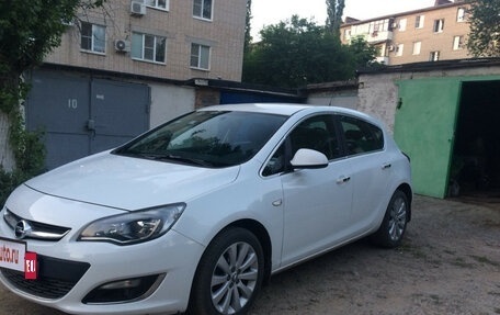 Opel Astra J, 2013 год, 570 000 рублей, 1 фотография