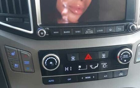 Hyundai H-1 II рестайлинг, 2018 год, 3 200 000 рублей, 2 фотография