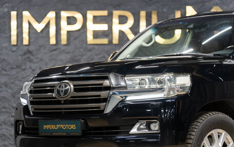 Toyota Land Cruiser 200, 2018 год, 5 950 000 рублей, 4 фотография