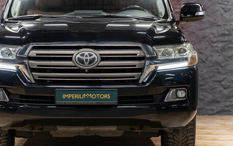Toyota Land Cruiser 200, 2018 год, 5 950 000 рублей, 3 фотография