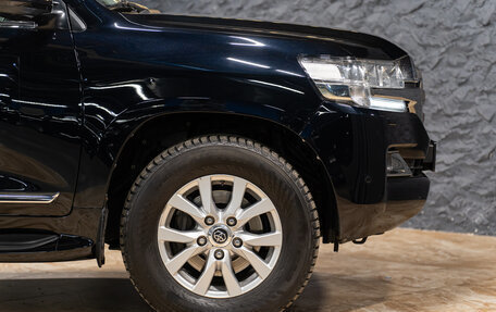 Toyota Land Cruiser 200, 2018 год, 5 950 000 рублей, 6 фотография