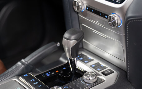 Toyota Land Cruiser 200, 2018 год, 5 950 000 рублей, 17 фотография