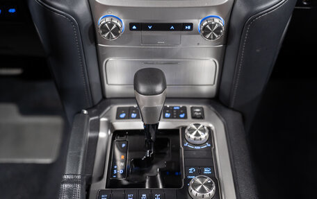 Toyota Land Cruiser 200, 2018 год, 5 950 000 рублей, 16 фотография