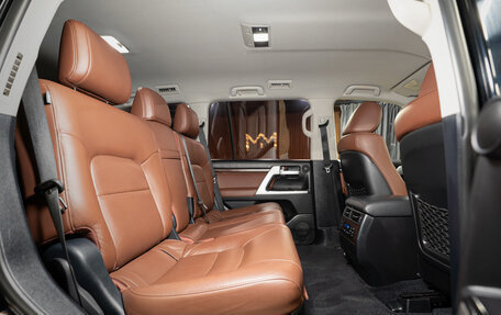 Toyota Land Cruiser 200, 2018 год, 5 950 000 рублей, 19 фотография