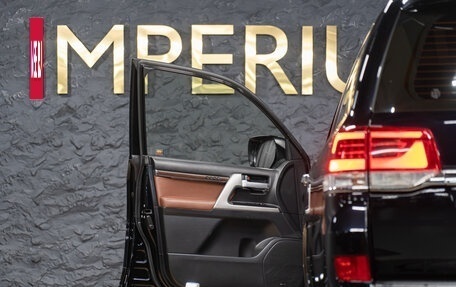 Toyota Land Cruiser 200, 2018 год, 5 950 000 рублей, 23 фотография