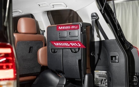Toyota Land Cruiser 200, 2018 год, 5 950 000 рублей, 22 фотография