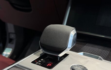 Land Rover Range Rover IV рестайлинг, 2025 год, 24 200 000 рублей, 18 фотография