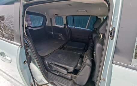 Mazda 5 I рестайлинг, 2006 год, 360 000 рублей, 27 фотография