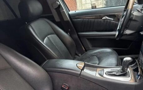 Mercedes-Benz E-Класс, 2005 год, 990 000 рублей, 3 фотография