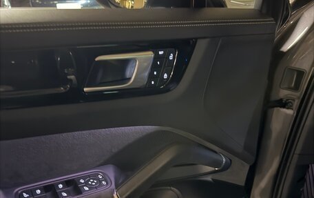 Porsche Cayenne III, 2022 год, 16 300 000 рублей, 18 фотография