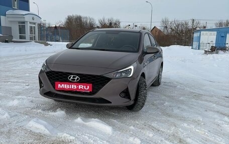 Hyundai Solaris II рестайлинг, 2020 год, 1 750 000 рублей, 10 фотография