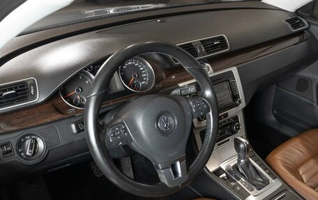 Volkswagen Passat B7, 2011 год, 1 230 000 рублей, 5 фотография