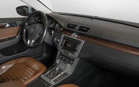 Volkswagen Passat B7, 2011 год, 1 230 000 рублей, 7 фотография