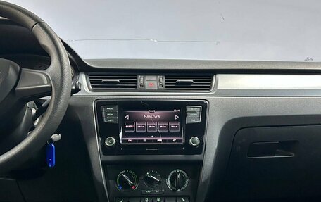 Skoda Rapid I, 2017 год, 942 000 рублей, 18 фотография