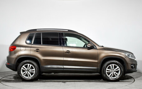 Volkswagen Tiguan I, 2015 год, 895 000 рублей, 4 фотография