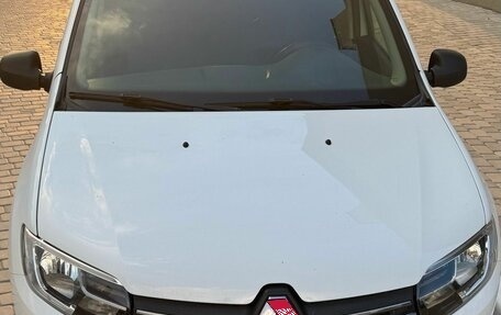 Renault Logan II, 2020 год, 950 000 рублей, 1 фотография