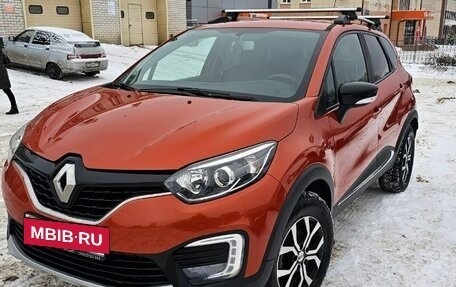 Renault Kaptur I рестайлинг, 2019 год, 1 650 000 рублей, 2 фотография