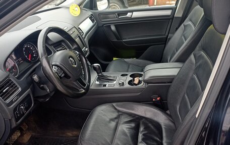 Volkswagen Touareg III, 2012 год, 1 800 000 рублей, 2 фотография