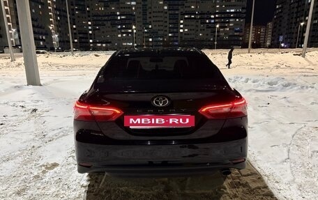 Toyota Camry, 2018 год, 2 150 000 рублей, 3 фотография