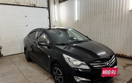 Hyundai Solaris II рестайлинг, 2015 год, 950 000 рублей, 3 фотография