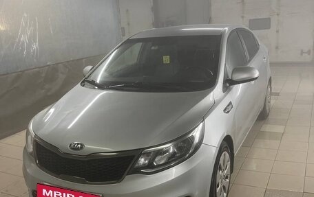 KIA Rio III рестайлинг, 2015 год, 1 050 000 рублей, 2 фотография