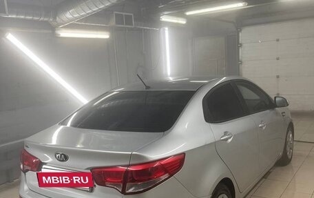 KIA Rio III рестайлинг, 2015 год, 1 050 000 рублей, 5 фотография