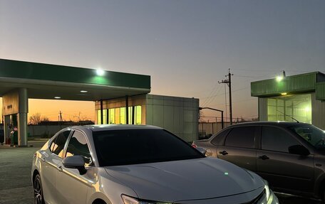 Toyota Camry, 2020 год, 3 000 000 рублей, 4 фотография