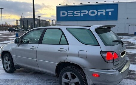 Lexus RX IV рестайлинг, 2001 год, 750 000 рублей, 2 фотография