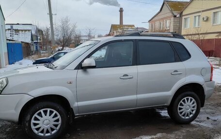 Hyundai Tucson III, 2008 год, 700 000 рублей, 4 фотография