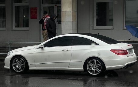 Mercedes-Benz E-Класс, 2013 год, 2 100 000 рублей, 7 фотография