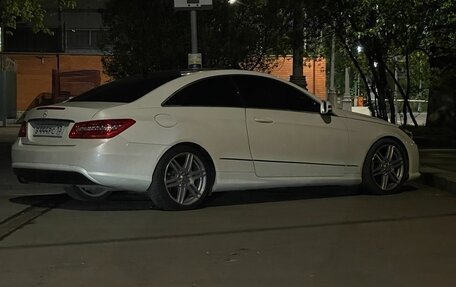 Mercedes-Benz E-Класс, 2013 год, 2 100 000 рублей, 9 фотография