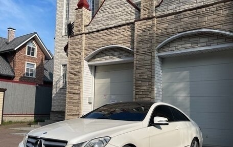 Mercedes-Benz E-Класс, 2013 год, 2 100 000 рублей, 10 фотография