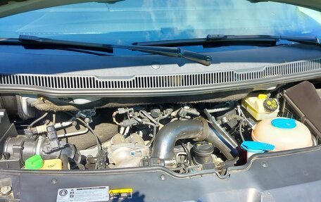 Volkswagen Multivan T6 рестайлинг, 2016 год, 4 350 000 рублей, 4 фотография