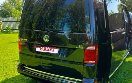 Volkswagen Multivan T6 рестайлинг, 2016 год, 4 350 000 рублей, 14 фотография