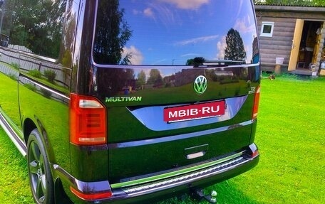 Volkswagen Multivan T6 рестайлинг, 2016 год, 4 350 000 рублей, 21 фотография