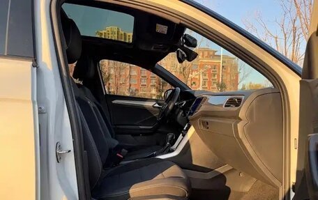 Volkswagen T-Roc I, 2022 год, 1 886 002 рублей, 17 фотография