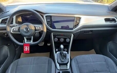 Volkswagen T-Roc I, 2022 год, 1 886 002 рублей, 10 фотография