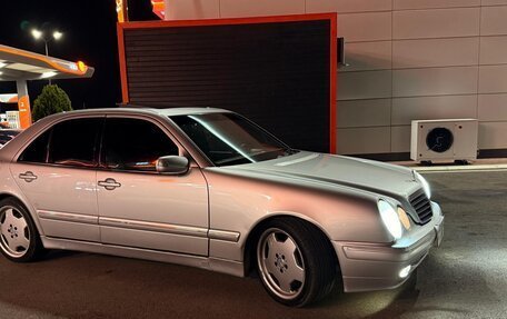 Mercedes-Benz E-Класс, 2000 год, 650 000 рублей, 4 фотография