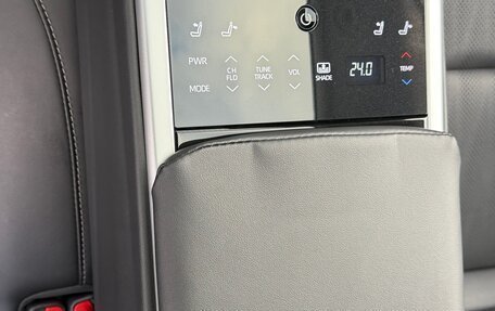 Toyota Camry, 2024 год, 4 650 000 рублей, 12 фотография