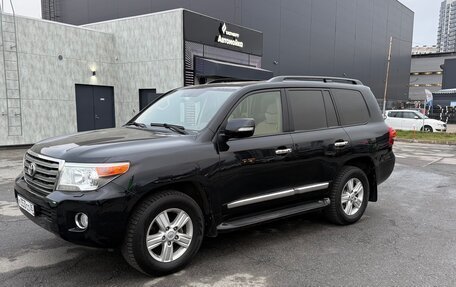 Toyota Land Cruiser 200, 2013 год, 4 200 000 рублей, 2 фотография