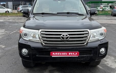Toyota Land Cruiser 200, 2013 год, 4 200 000 рублей, 10 фотография