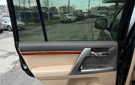 Toyota Land Cruiser 200, 2013 год, 4 200 000 рублей, 16 фотография