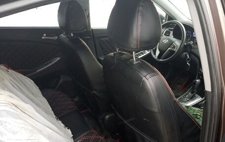 Hyundai Solaris II рестайлинг, 2015 год, 960 000 рублей, 9 фотография