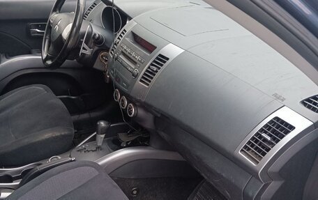 Mitsubishi Outlander III рестайлинг 3, 2008 год, 850 000 рублей, 8 фотография