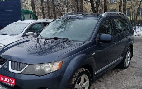 Mitsubishi Outlander III рестайлинг 3, 2008 год, 850 000 рублей, 4 фотография